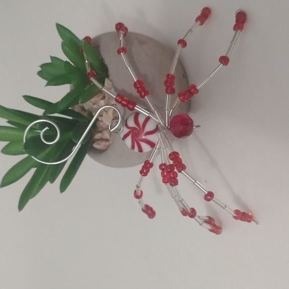 Peppermint Handmade Beaded Spider - Picture 1 of 3
